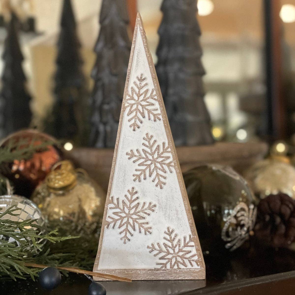 FR-3651 - Lrg. Carved Christmas Snowflake Tree