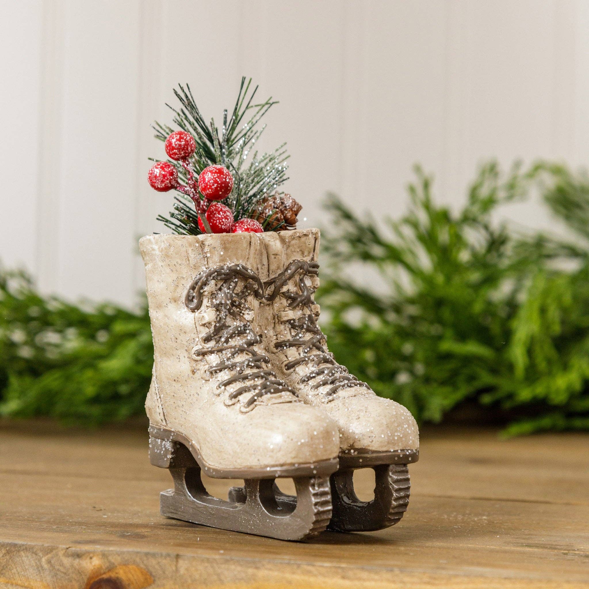 Small Ice Skates Shelf Sitter (Pk/02)